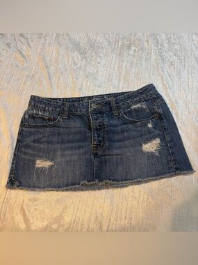 American Eagle Outfitters dark indigo distressed denim mini skirt - low rise